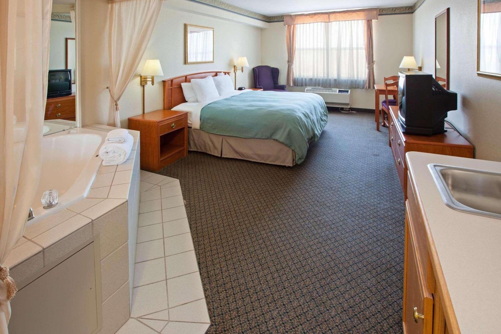 Country Inn & Suites By Radisson, Lansing, Mi מראה חיצוני תמונה