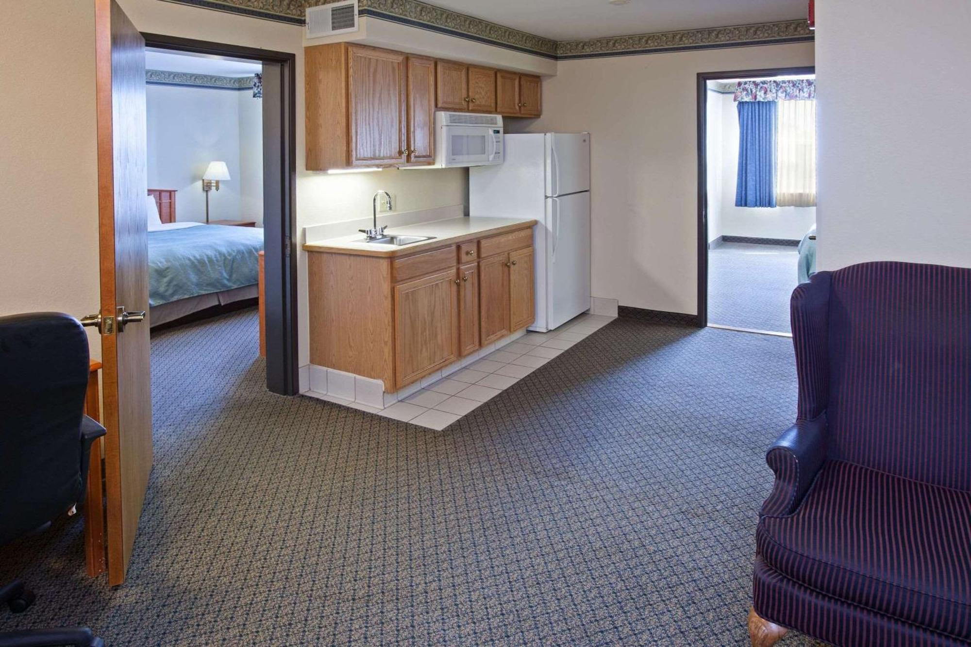 Country Inn & Suites By Radisson, Lansing, Mi חדר תמונה