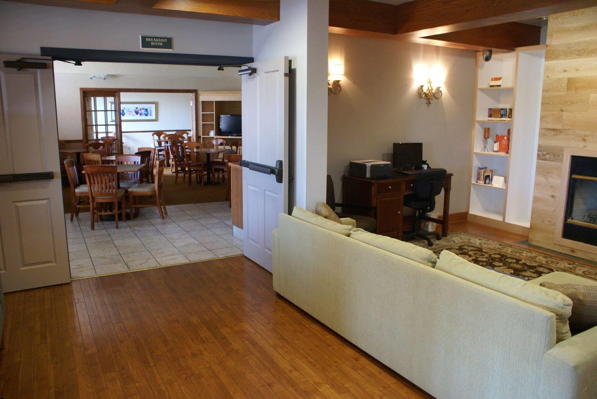 Country Inn & Suites By Radisson, Lansing, Mi מראה חיצוני תמונה